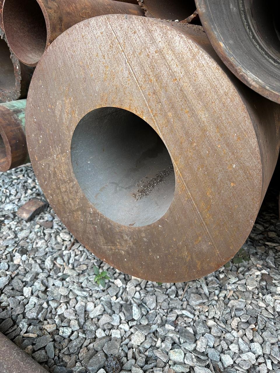 Foto industrial da operação da STEEL TUBOS